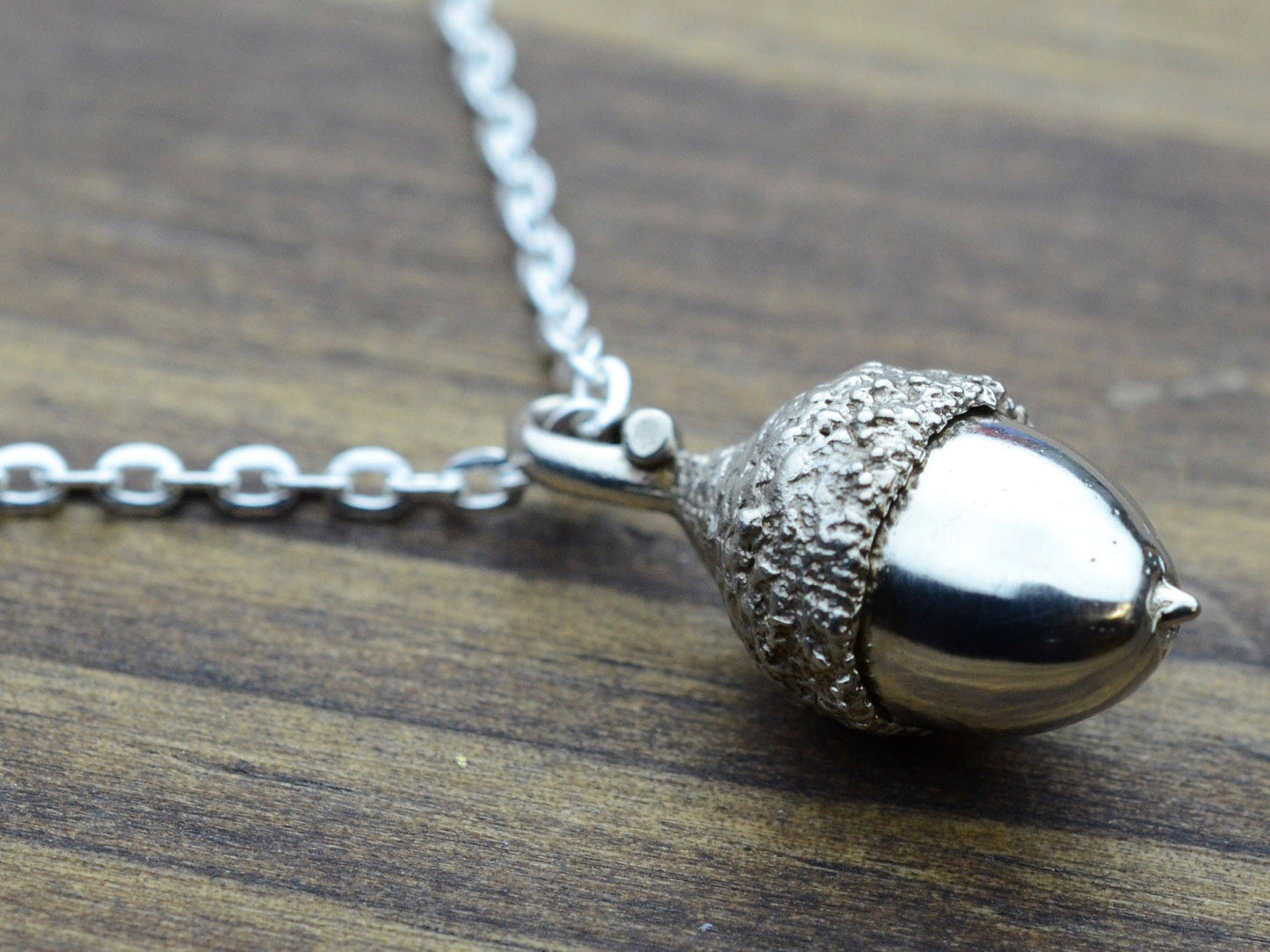 Acorn Pendant in Sterling Silver – Nature Series