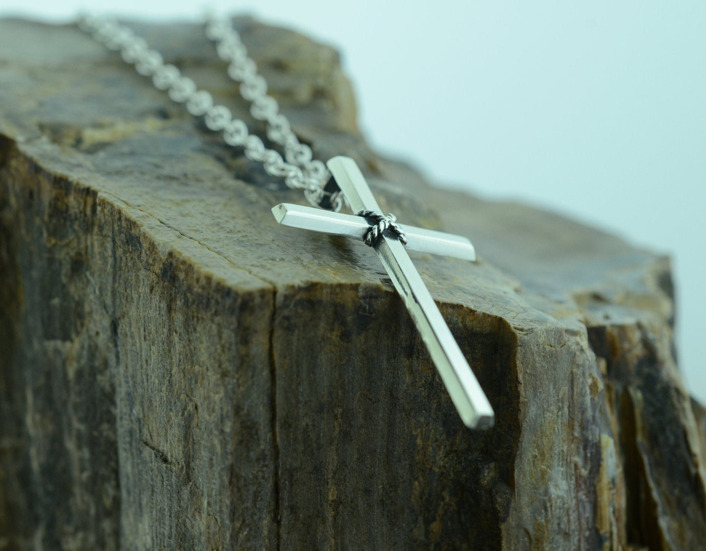 Rope Cross Pendant in Sterling Silver – Identity Series