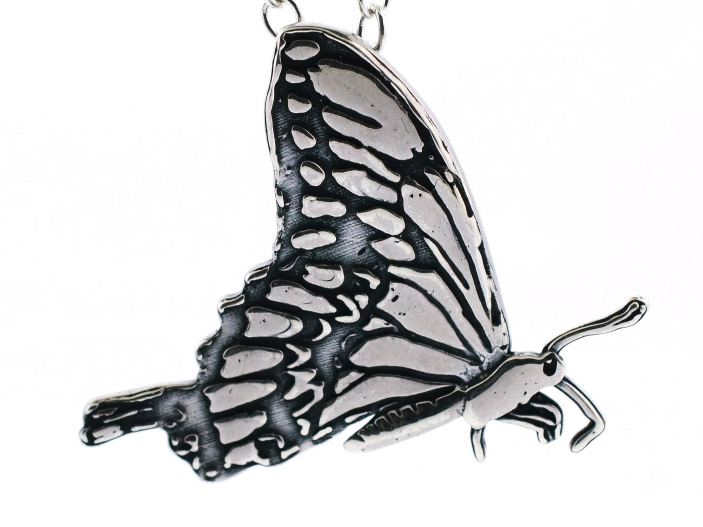 Monarch Butterfly Pendant in Sterling Silver – The Nature Series