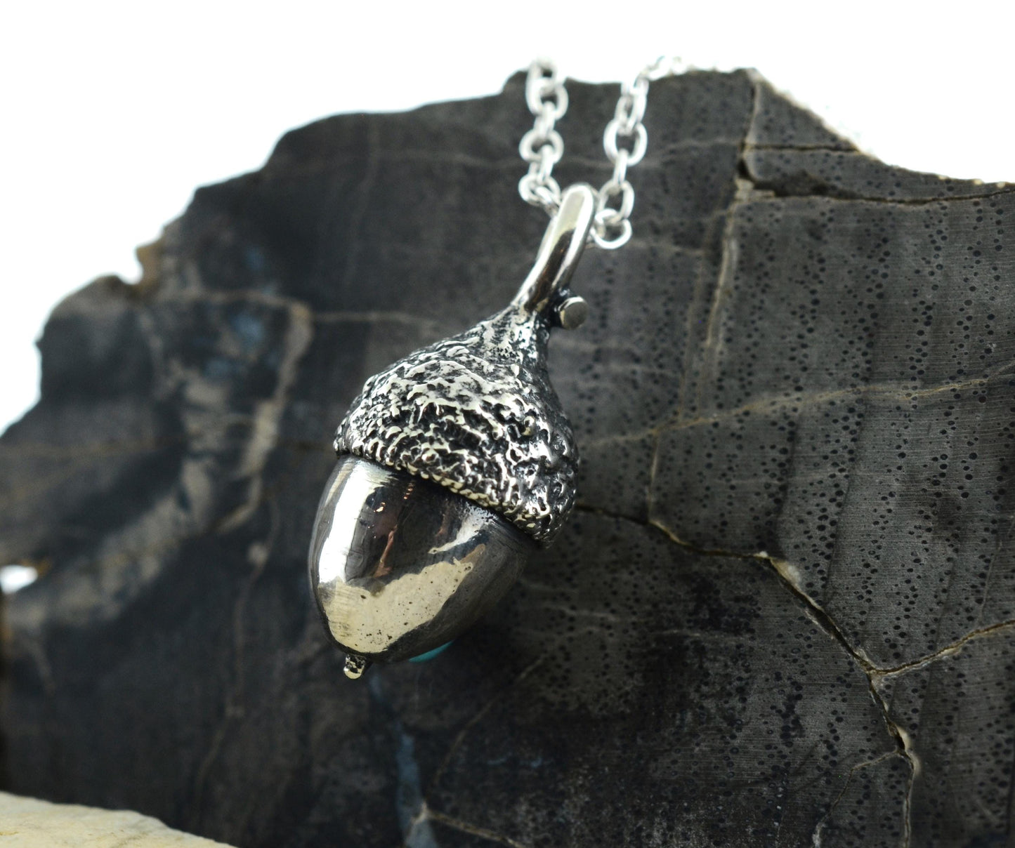 Acorn Pendant in Sterling Silver – Nature Series
