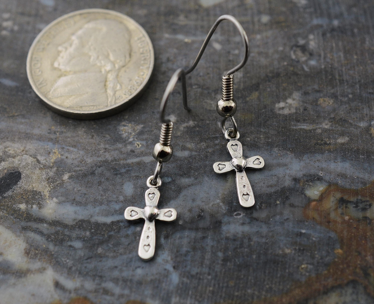 Mini Cross Earrings with Hearts in Sterling Silver – Identity Series