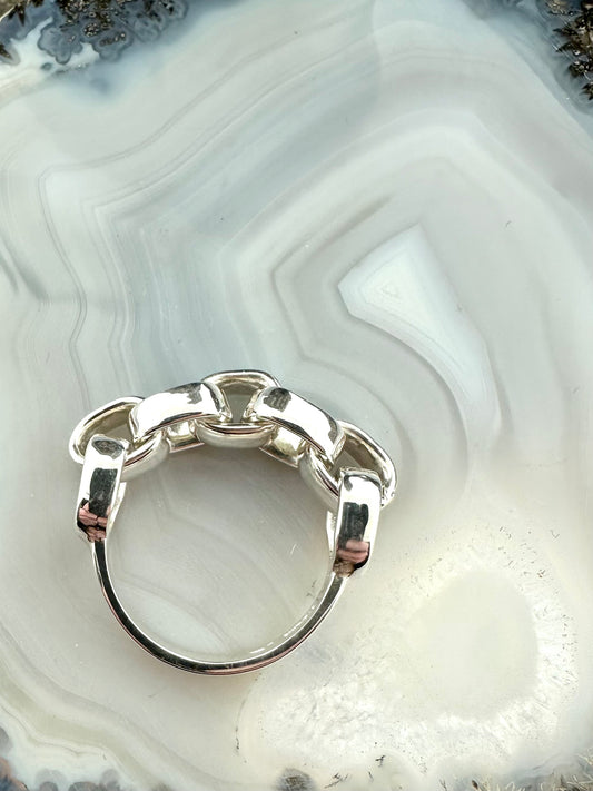 Unique Chain Link Ring