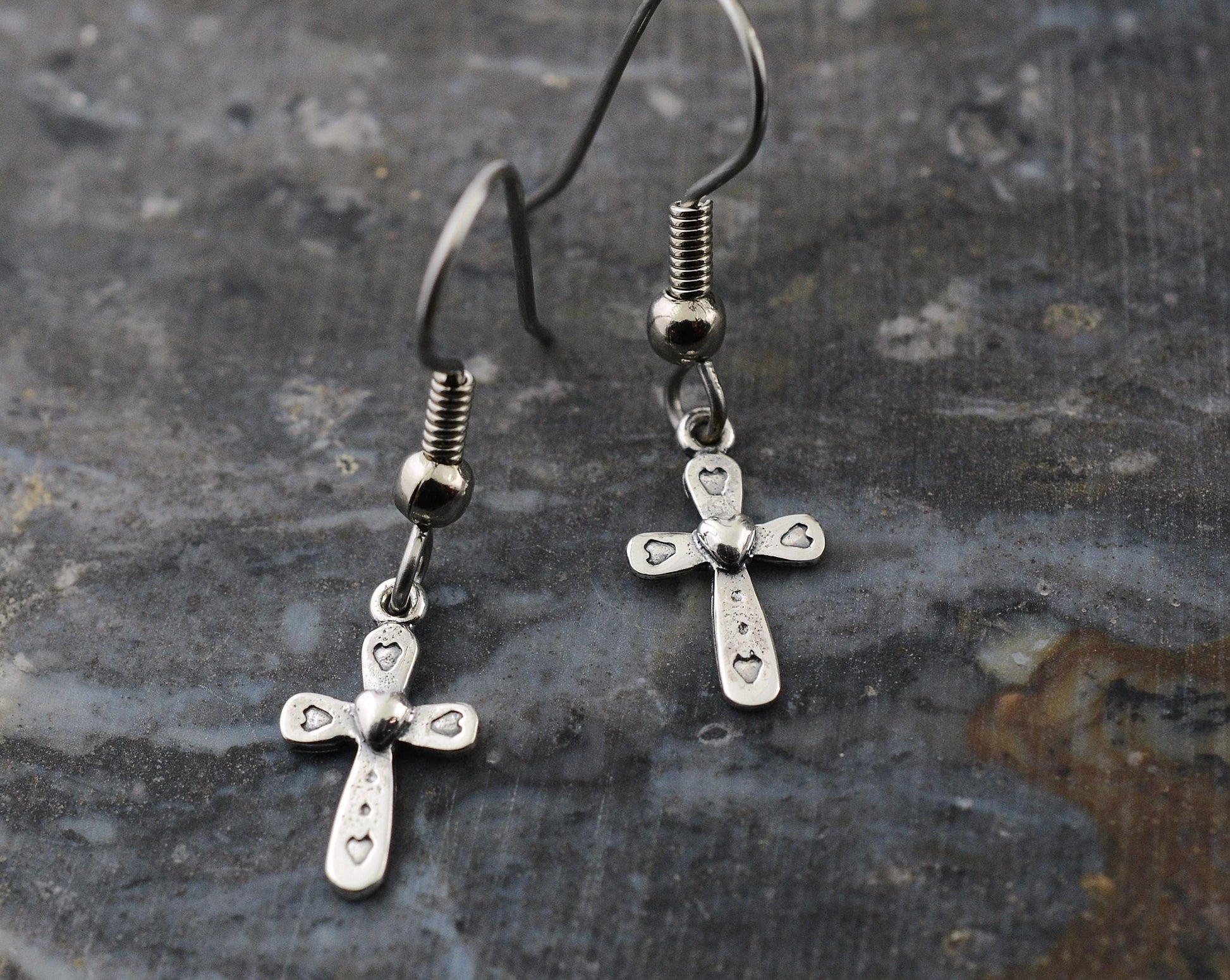Mini Cross Earrings with Hearts in Sterling Silver – Identity Series